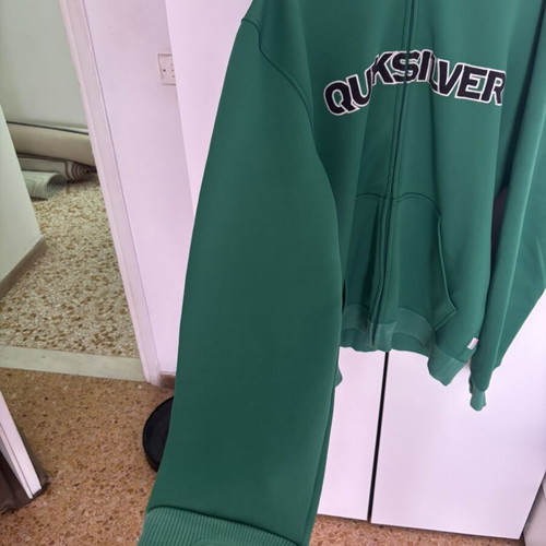 Quiksilver jacket XL used, green, thumb hole design