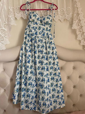 Summer dress like new, size S/M with floral pattern