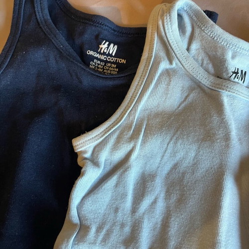 Baby bodysuits set of 3, like new, 2-4 months