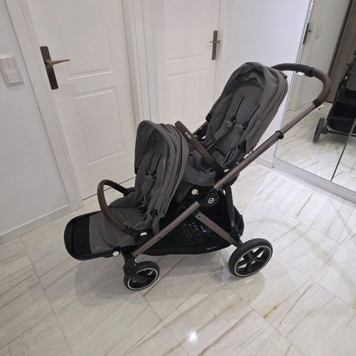 couture double stroller Silver Cross Jet FMTT101 Phone Model:Samsung Galaxy S24 Ultra Southern California - Accurate Automatically secures the stroller