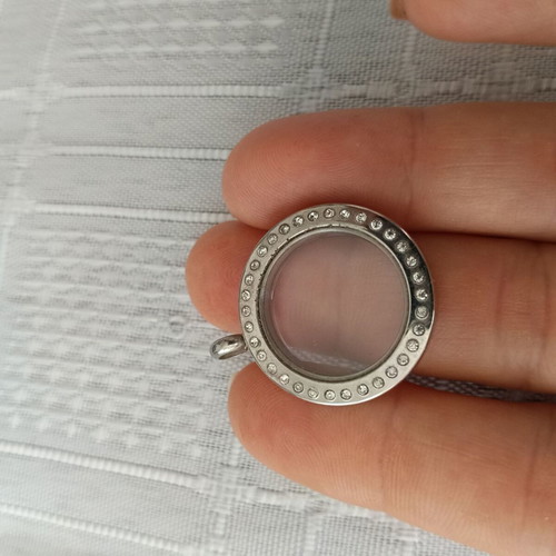 Set of 10 silver-tone jewelry pieces