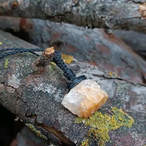 Macrame necklace with raw calcite and adjustable clasp, handmade