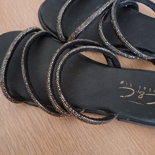 Flat sandals No38 like new, black and silver