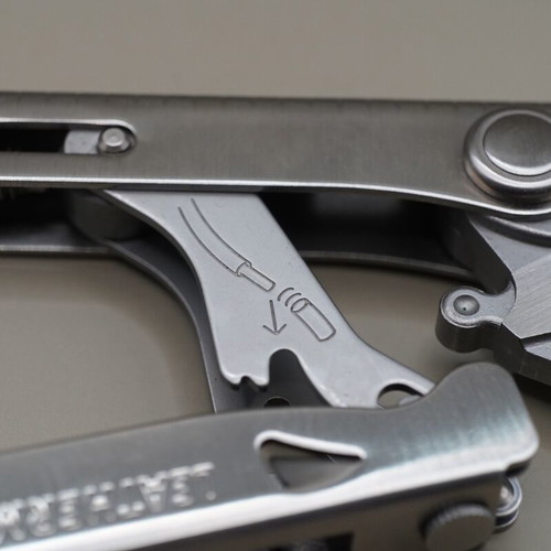 Leatherman Crunch new with leather sheath and box