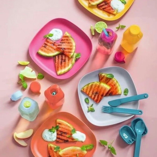 Tupperware plates set of 4, 20cm, new