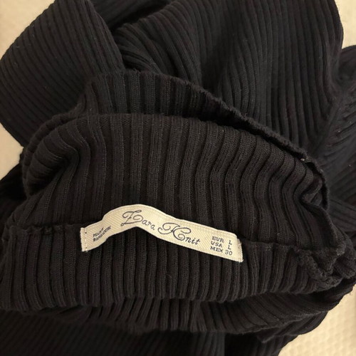 Ribbed dress Zara black like new, size large with small fit