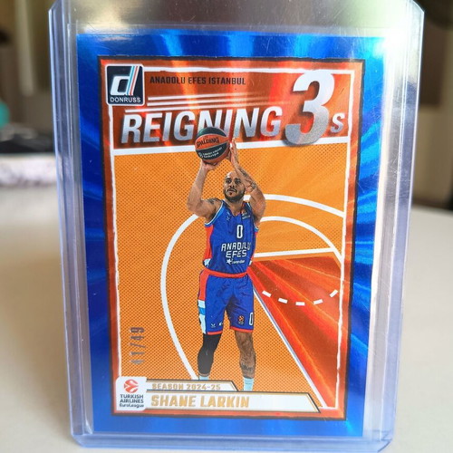 Shane Larkin Panini Donruss Euroleague Reigning 3s Blue Card 41/49 like new