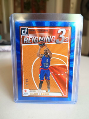 Shane Larkin Panini Donruss Euroleague Reigning 3s Blue Card 41/49 like new
