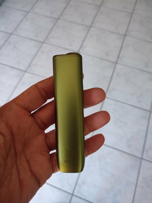 IQOS ILUMA i ONE Breeze green device like new
