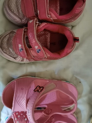 Disney Minnie Mouse summer sandals used, size 23, pink