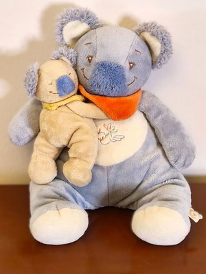 Musical Koala Mom and Baby Plush Noukie's like new, 30x20cm