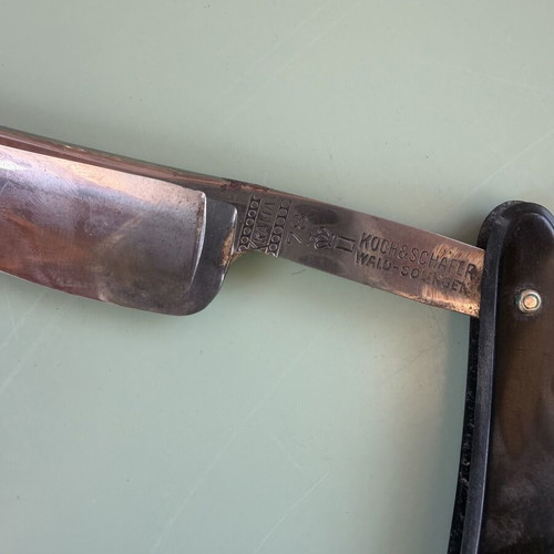 KAMA vintage straight razor with original case