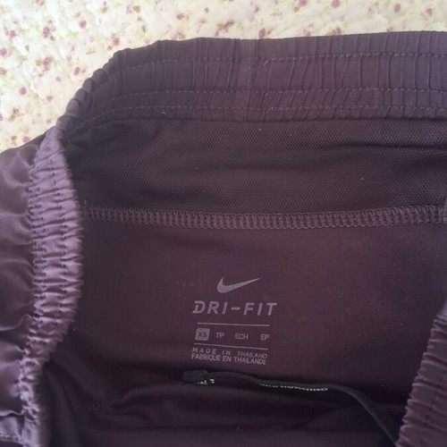 Nike Tempo Dri-FIT Running Shorts XS used, burgundy