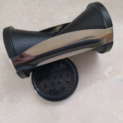 Vegetable cutter like new with double blade
