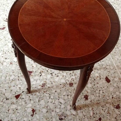 Vintage coffee table used, round with brass details