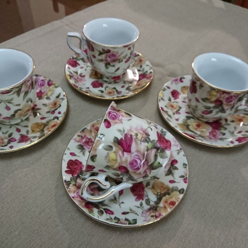 Coffee cup set like new, porcelain, floral rose pattern, 6 pcs