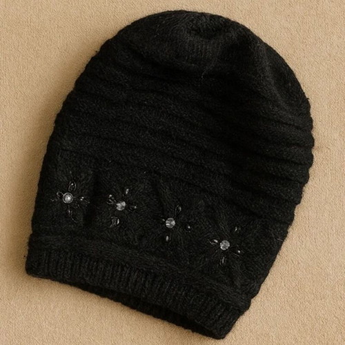 Wool hat new with sequin embroidery from Ziczac