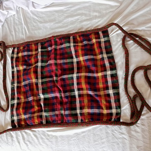 Handwoven woolen cradle used, 47x54 cm