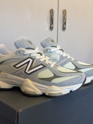 New Balance 9060 sneakers size 40.5, grey green