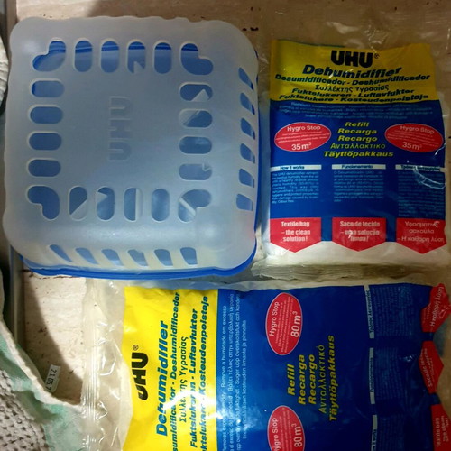 UHU dehumidifier and large refill new
