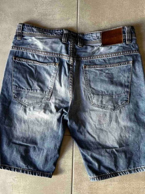 Zakcret denim bermuda size 34 like new