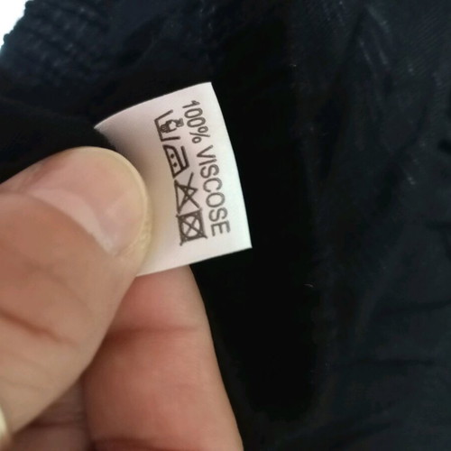 Crop top Latsaro size M like new, black