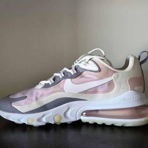 Nike Air Max 270 React sports shoes like new, size 42, beige