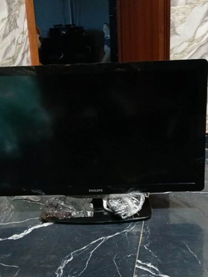 Phillips TV series like new, cheap TV and monitor