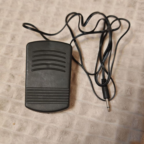 Pedal with 3.5 mm Jack New, Universal Use