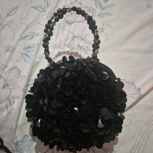 Handbag like new, black with sequins