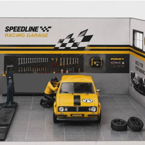 Diorama Garage 1/64 Scale with Hotwheels Car