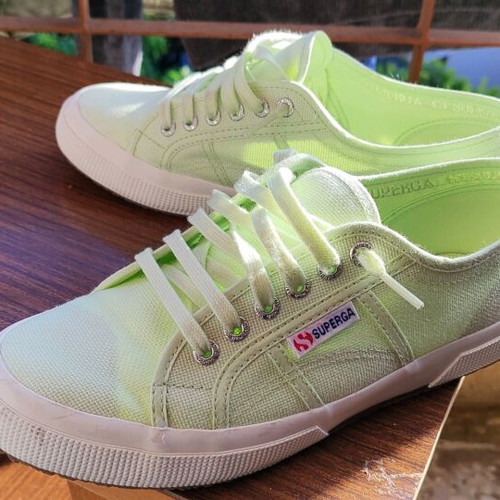 Superga sneakers women's size 40 like new, soft green