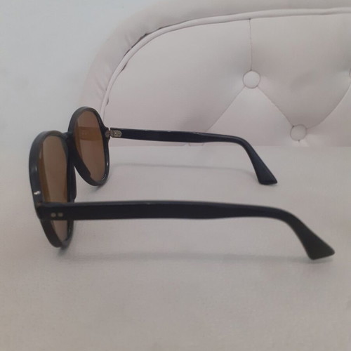Vintage sunglasses from the 70s like new, black