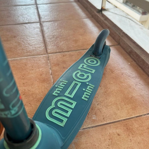 Mini Micro Deluxe kids scooter, dark green