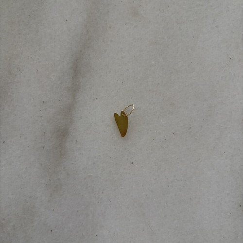 Apriati 18K Yellow Gold Heart Charm Pendant like new