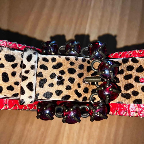 Vintage belt red with leopard synthetic like new, size 85
