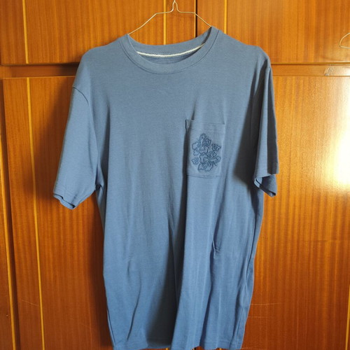 T-shirt medium blue, new