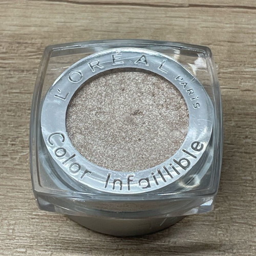 L’Oréal Paris Color Infaillible 24-hour eyeshadow unused