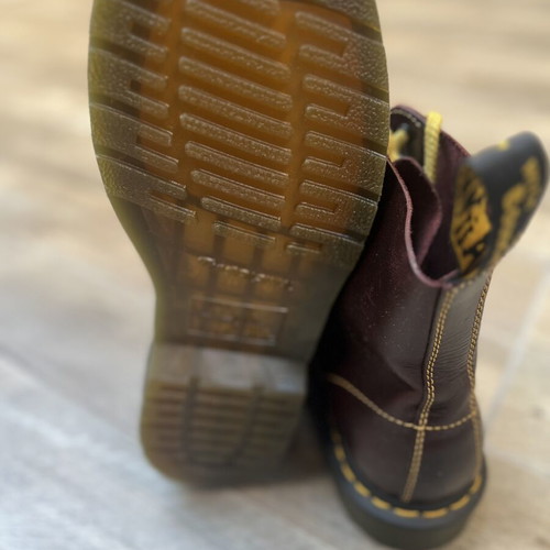 Dr Martens 1460 Burgundy boots size 42, brown