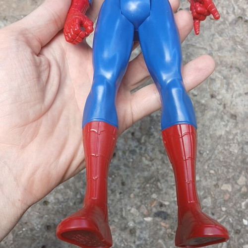 Spider-Man figures used, set of two