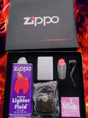 Zippo set used