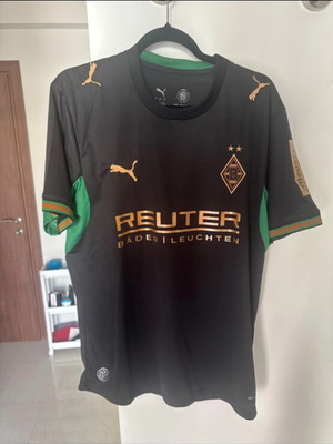Borussia Mönchengladbach jersey like new, size L