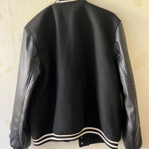 H&M leather women's black jacket with pockets and patches size M like new premium quality
