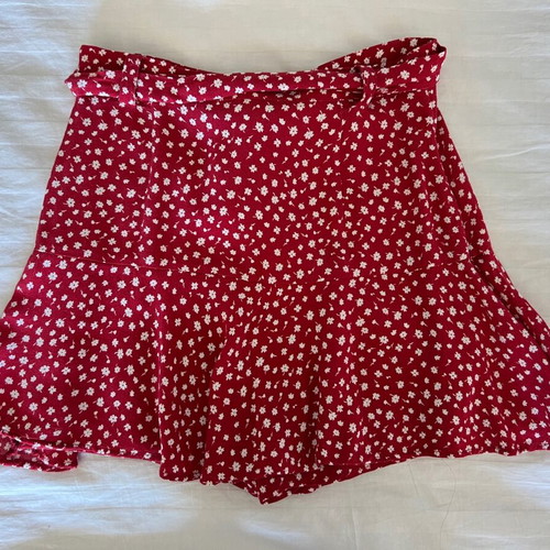 Zara skirt-shorts with belt, red, size S