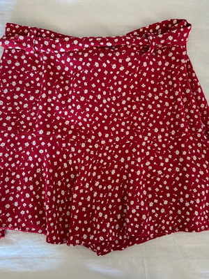 Zara skirt-shorts with belt, red, size S
