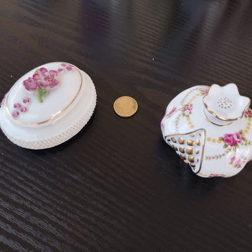 Porcelain table decorations like new, set of 2 small pieces