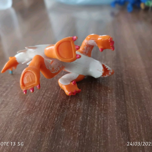 Invizimals Tigershark orange used, classic size 7cm
