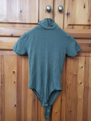 Short-sleeve bodysuit with turtleneck new, green Palco size S