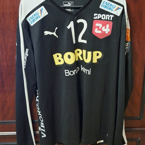 Viborg HK goalkeeper jersey used with autograph of Rikke Poulsen size L