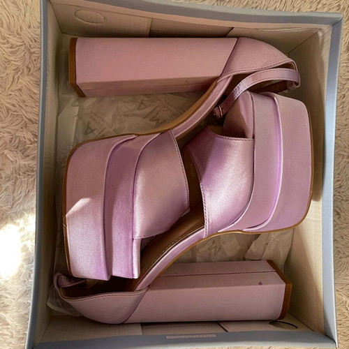 Lilac sandals new with thick 15.5 cm heel size 39